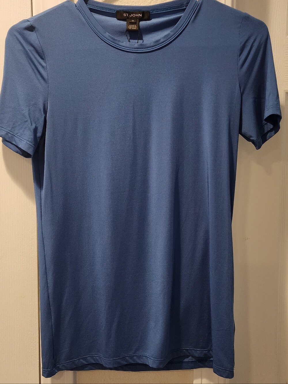 St. John Short-Sleeve Crew Neck Shirt in Caspian Blue